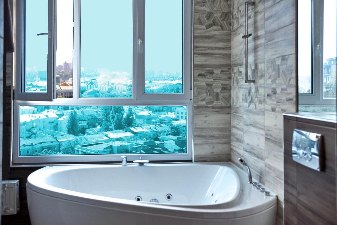Sauna, Big Jacuzzi , Khreshchatyk Apartments Kiev Exteriör bild