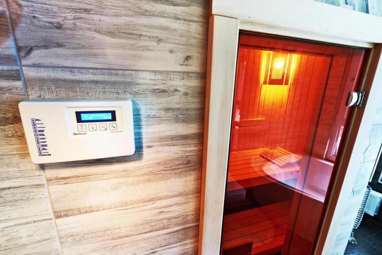 Sauna, Big Jacuzzi , Khreshchatyk Apartments Kiev Exteriör bild